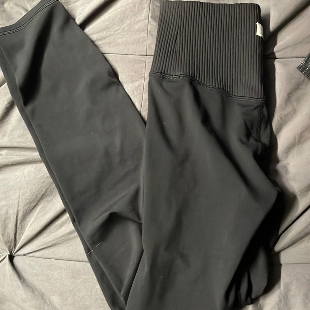 Vuori high waisted leggings black extra small
